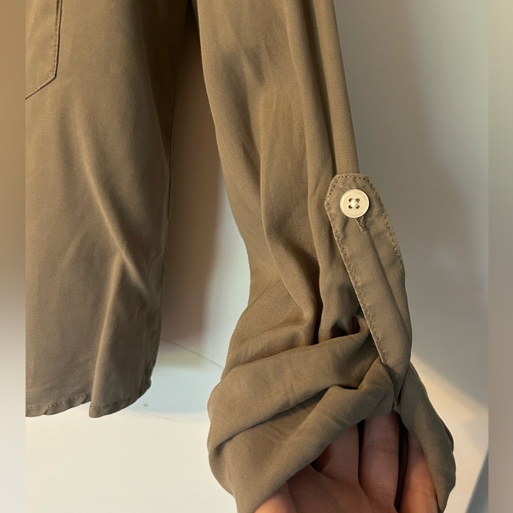 Women’s Cropped Button Down - Picture 3 of 5